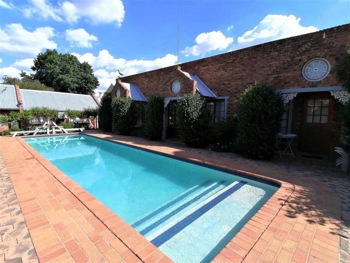 Van Dykshuis Guest House Heidelberg  Dış mekan fotoğraf