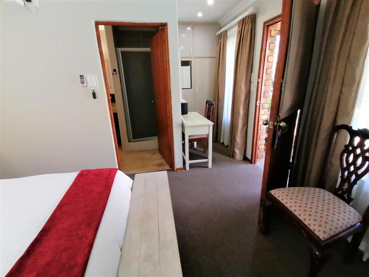 Van Dykshuis Guest House Heidelberg  Dış mekan fotoğraf